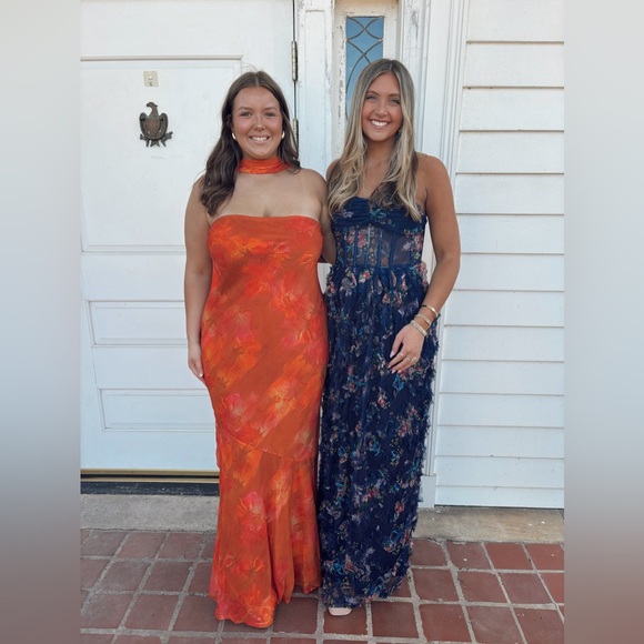 Lulu’s Formal Maxi Dress - Picture 1 of 4